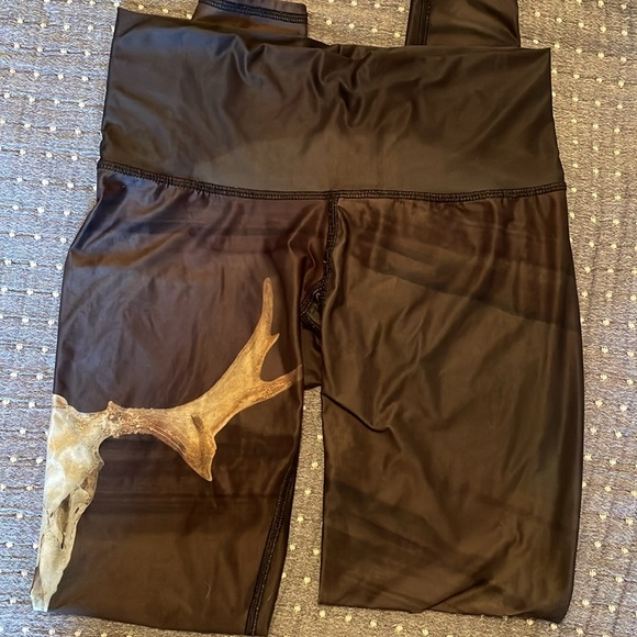 Teeki Deer Medicine black gray hot pants yoga leggings size small - Picture 4 of 5